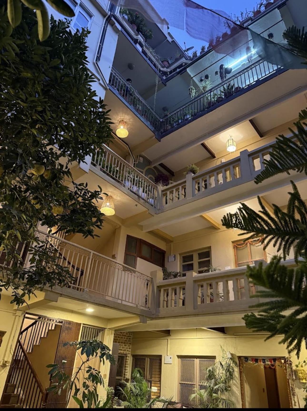 The Melo Pomelo Courtyard. Apartamento Catmandu Exterior foto